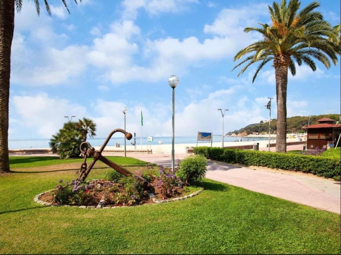 Seahomes Vacations, La Mer Bleue, Beach&Pool, Pk, Full Equipped In Fenals Beach Lloret de Mar Eksteriør bilde